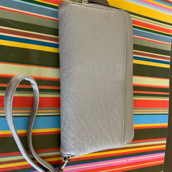 Jessica Simpson wallet. - Picture 2 of 3